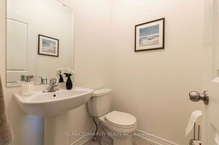 Property Photo:  64 Bill Hutchinson Crescent  ON L1C 7C9 