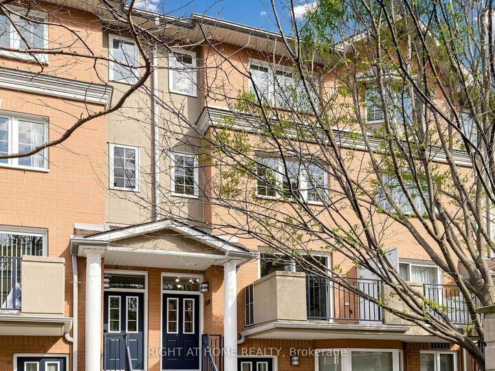 Property Photo: 28 Sommerset Way 1520 ON M2N 6W7