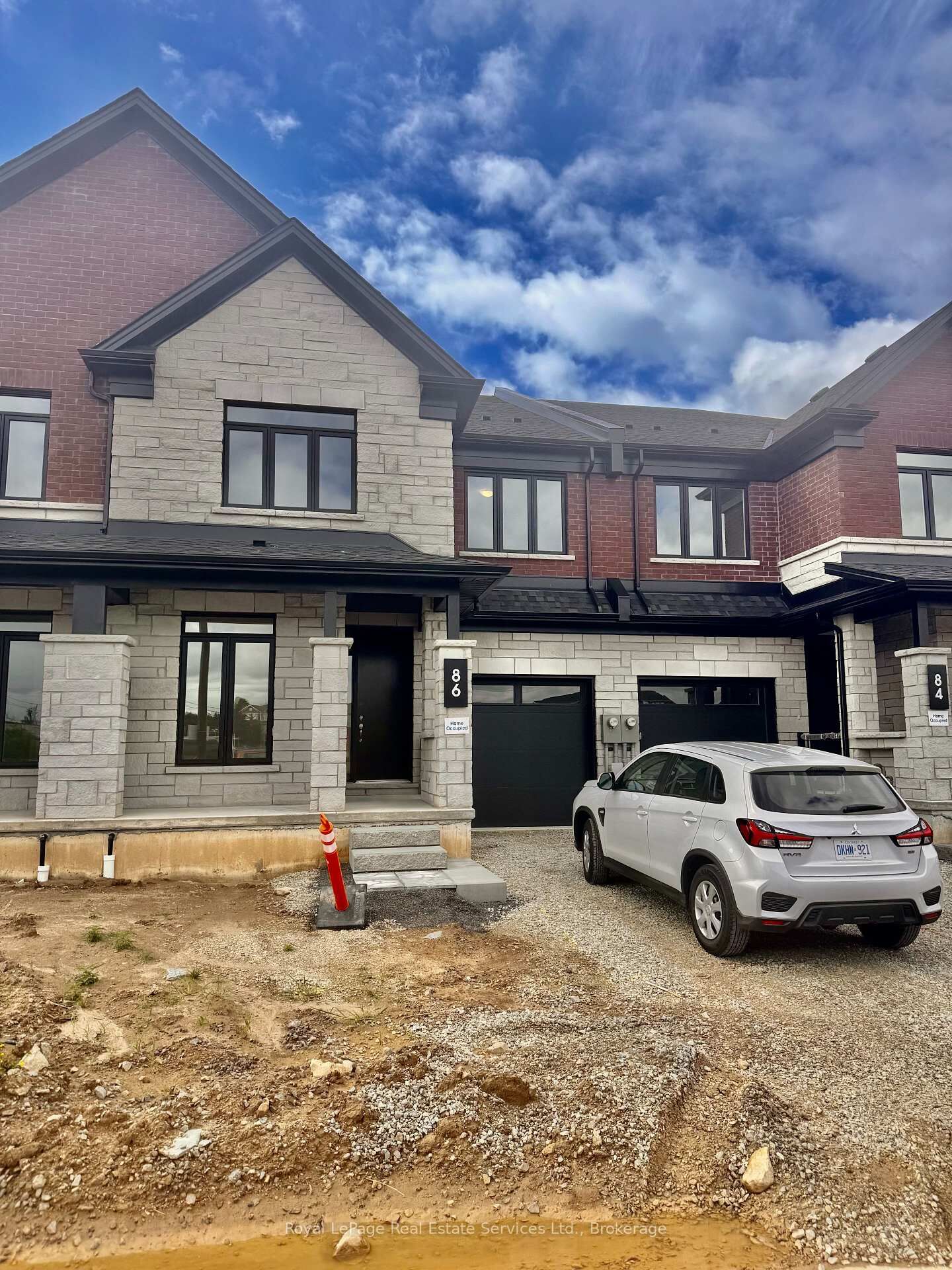 Property Photo: 86 Valley Trail Place ON L8B 2A2
