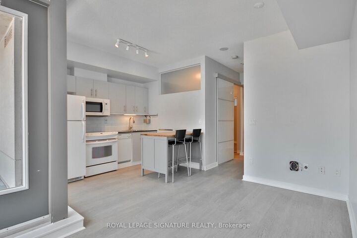 Property Photo: 281 Mutual Street 2307 ON M4Y 1X6