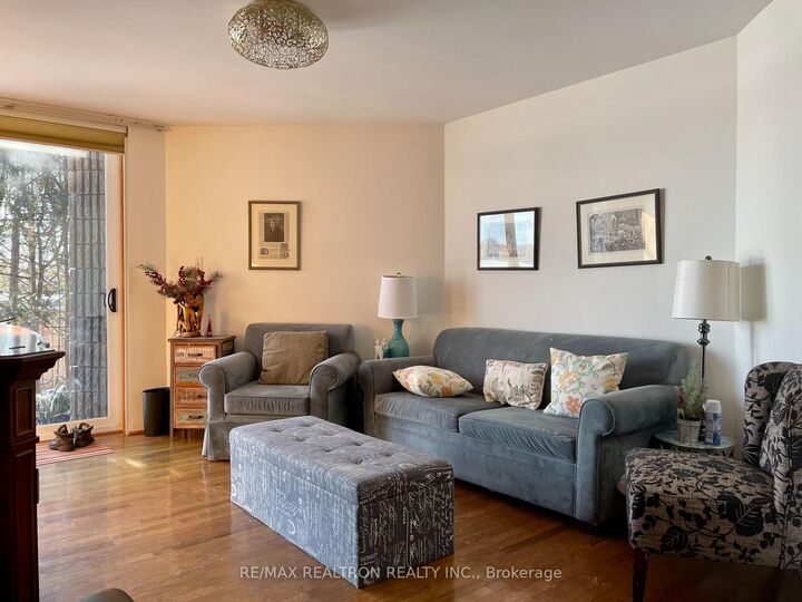 Property Photo: 225 Lakeland Crescent ON L4E 3A5