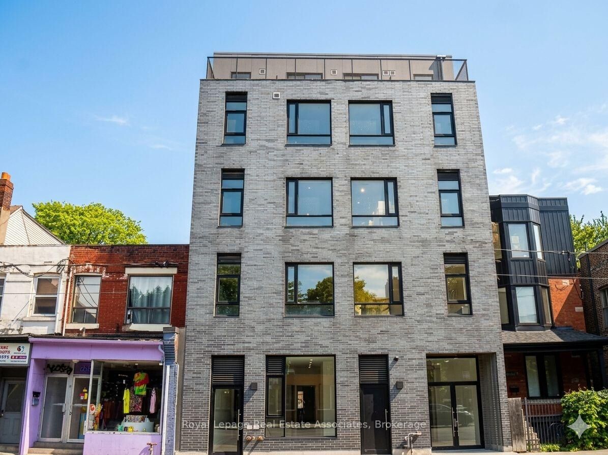 Property Photo: 1000 Bathurst Street 102 ON M5R 3G7