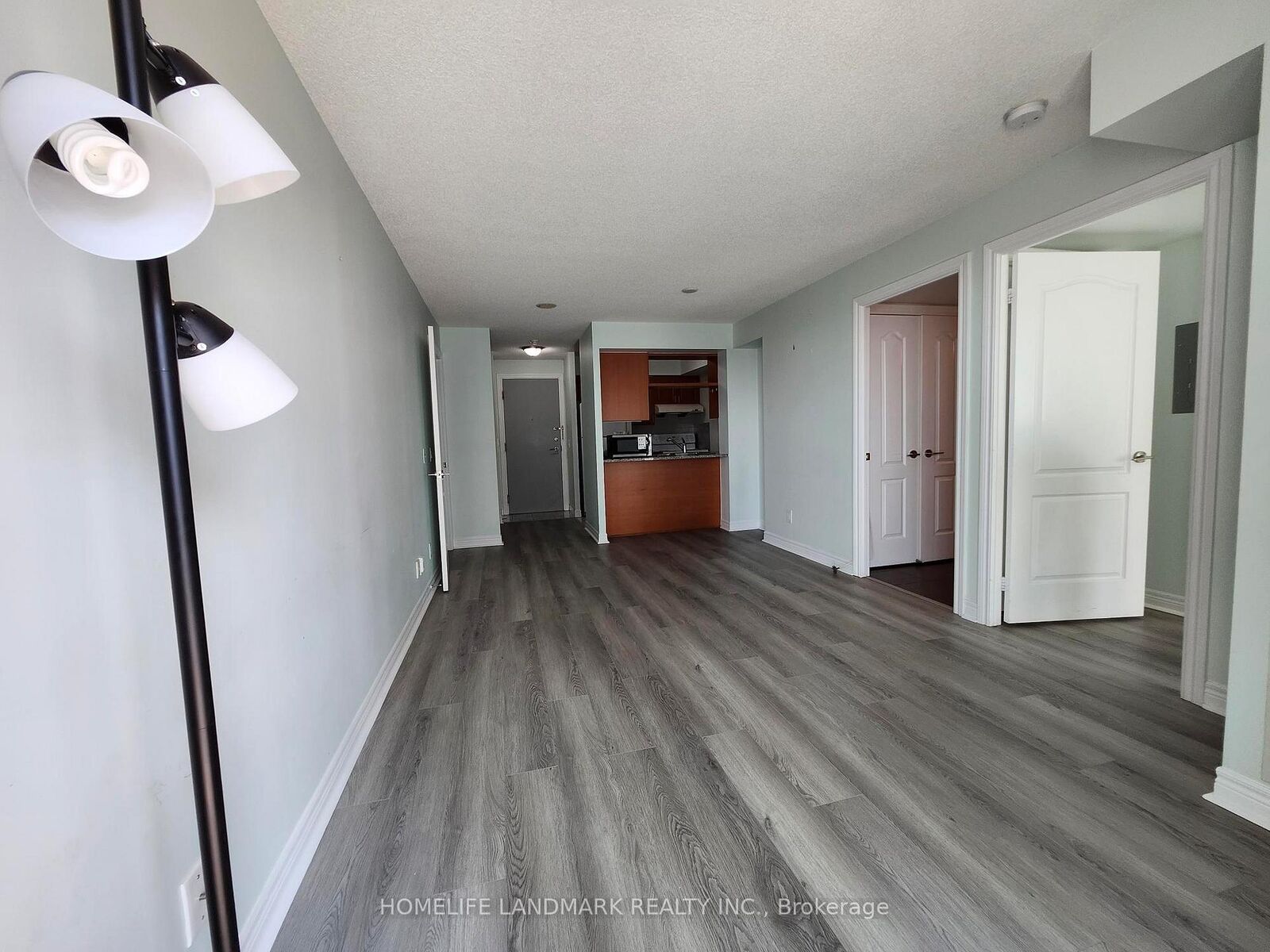 Property Photo: 70 Town Centre Court W 2305 ON M1P 0B2