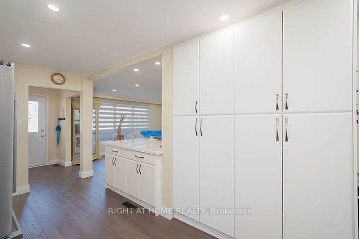 Property Photo:  304 Roywood Crescent  ON L3Y 1A5 