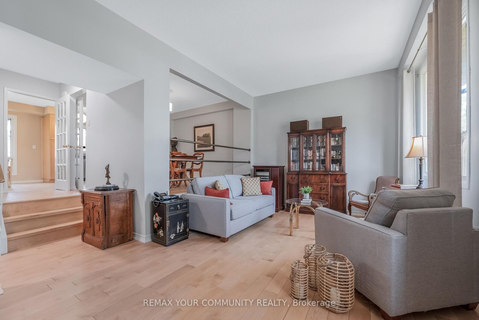 Property Photo:  97 Poplar Crescent  ON L4G 3M4 