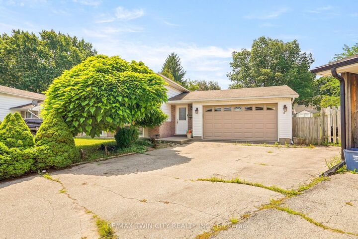 Property Photo: 14 Thistledown Drive ON N3R 6R9