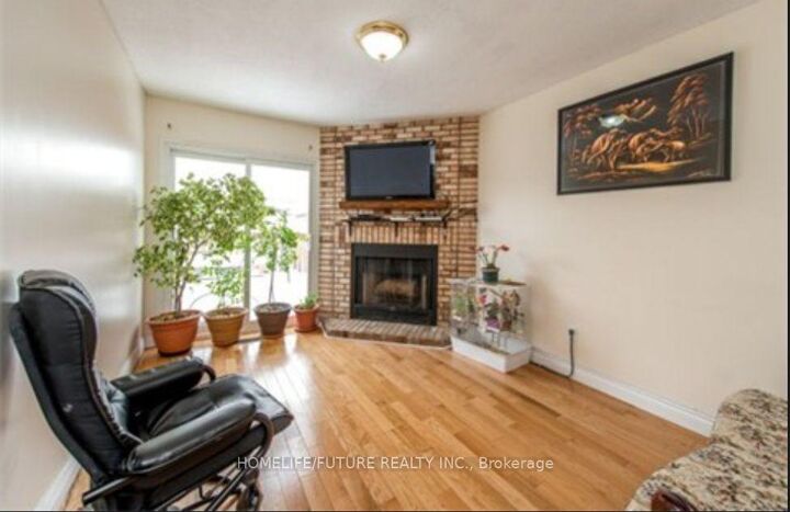 Property Photo:  20 Goodall Drive Main &Amp 2nd Flr  ON M1B 5C9 