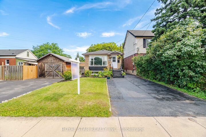 Property Photo:  147 Grace Avenue  ON L8H 3W9 