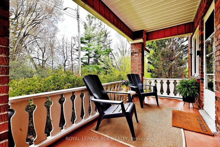 Property Photo:  116 Buckingham Avenue  ON L1G 2K5 