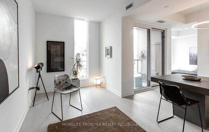Property Photo:  106 Dovercourt Road 517  ON M6J 0G4 