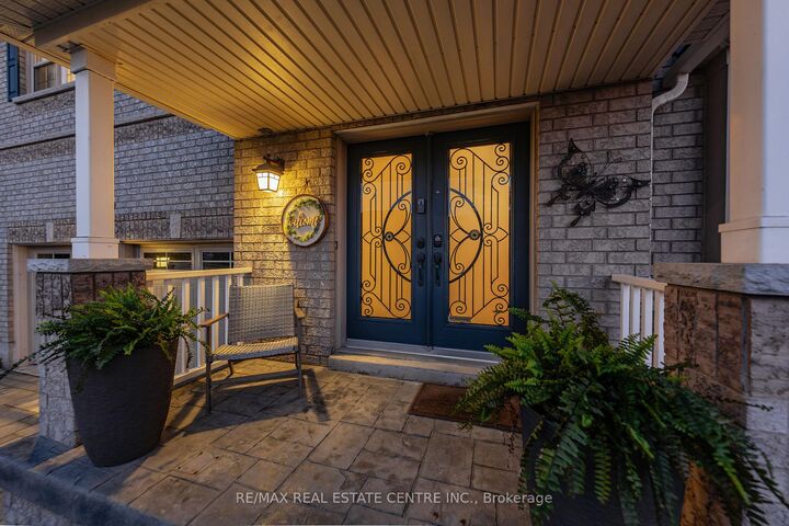 Property Photo:  72 Swift Crescent  ON N1P 1J9 