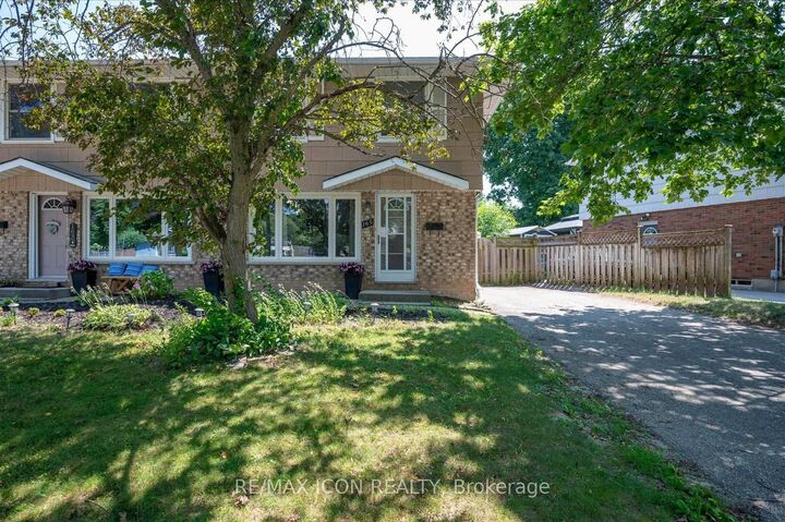 165 Selkirk Drive — photo 1