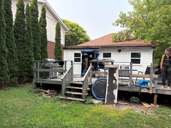 Property Photo: 361 Fitton Street ON L4R 2T4