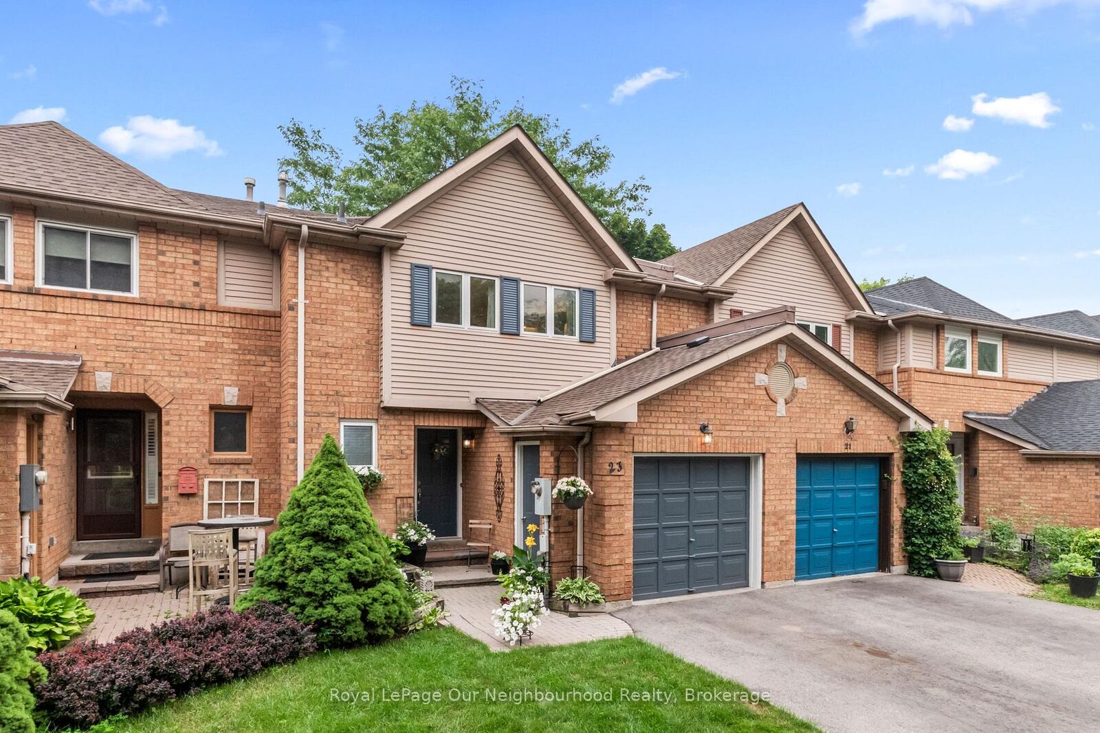 Property Photo:  23 Woodward Drive  ON L1N 8X3 