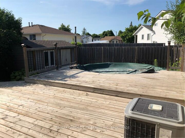 Property Photo: 29 St. Hilda's Court ON L2R 7H1