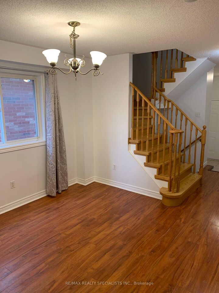 Property Photo: 10 Ashmere Road ON L7A 1R3