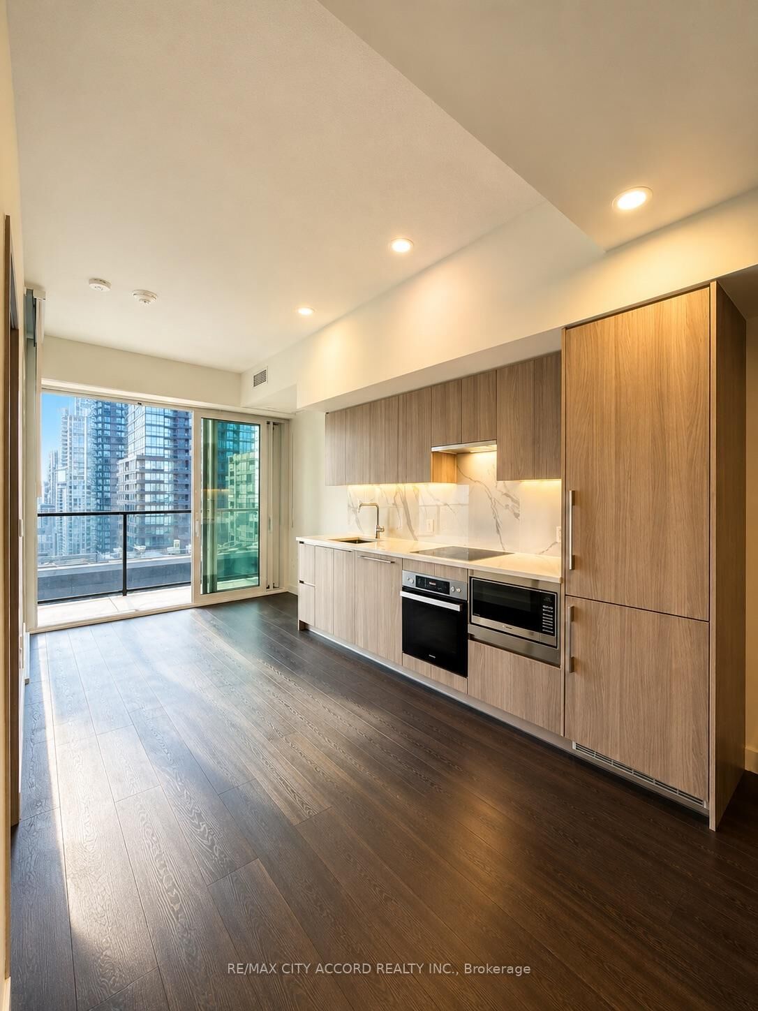 Property Photo: 3 Concord City Place Way 2501 ON M5V 0X4