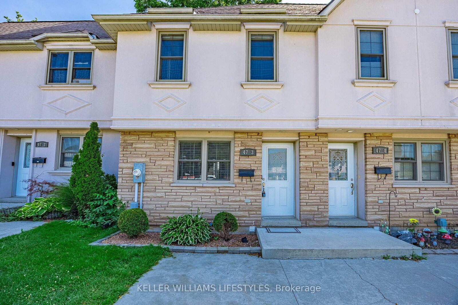 Property Photo: 47 Blandford Street 3 ON N4S 7H7