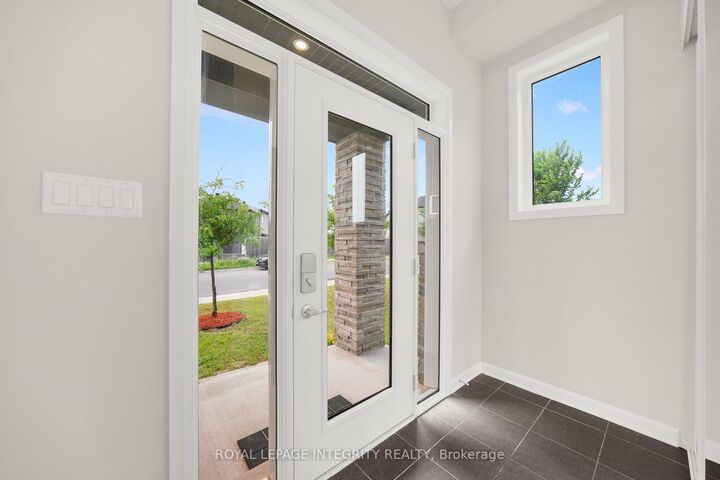 Property Photo:  185 Bending Way  ON K2J 6P2 