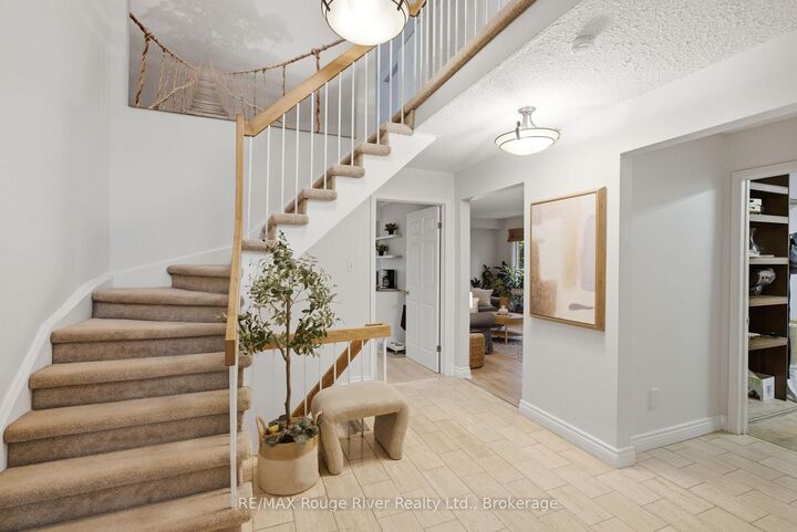 Property Photo:  813 Ironwood Court  ON L1N 6S3 