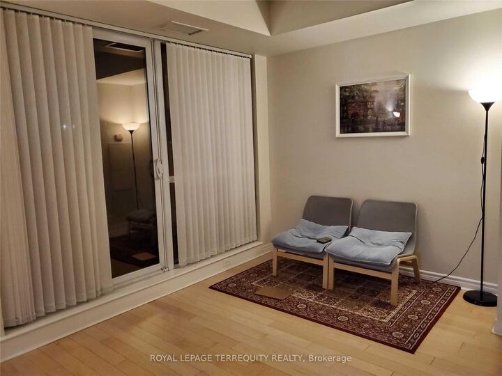 Property Photo:  2885 Bayview Avenue 424  ON M2K 0A3 