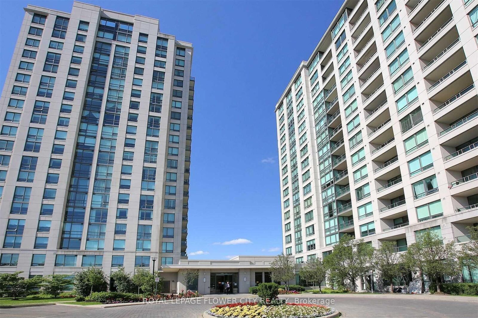 Property Photo: 88 Promenade Circle 403 ON L4J 9A4