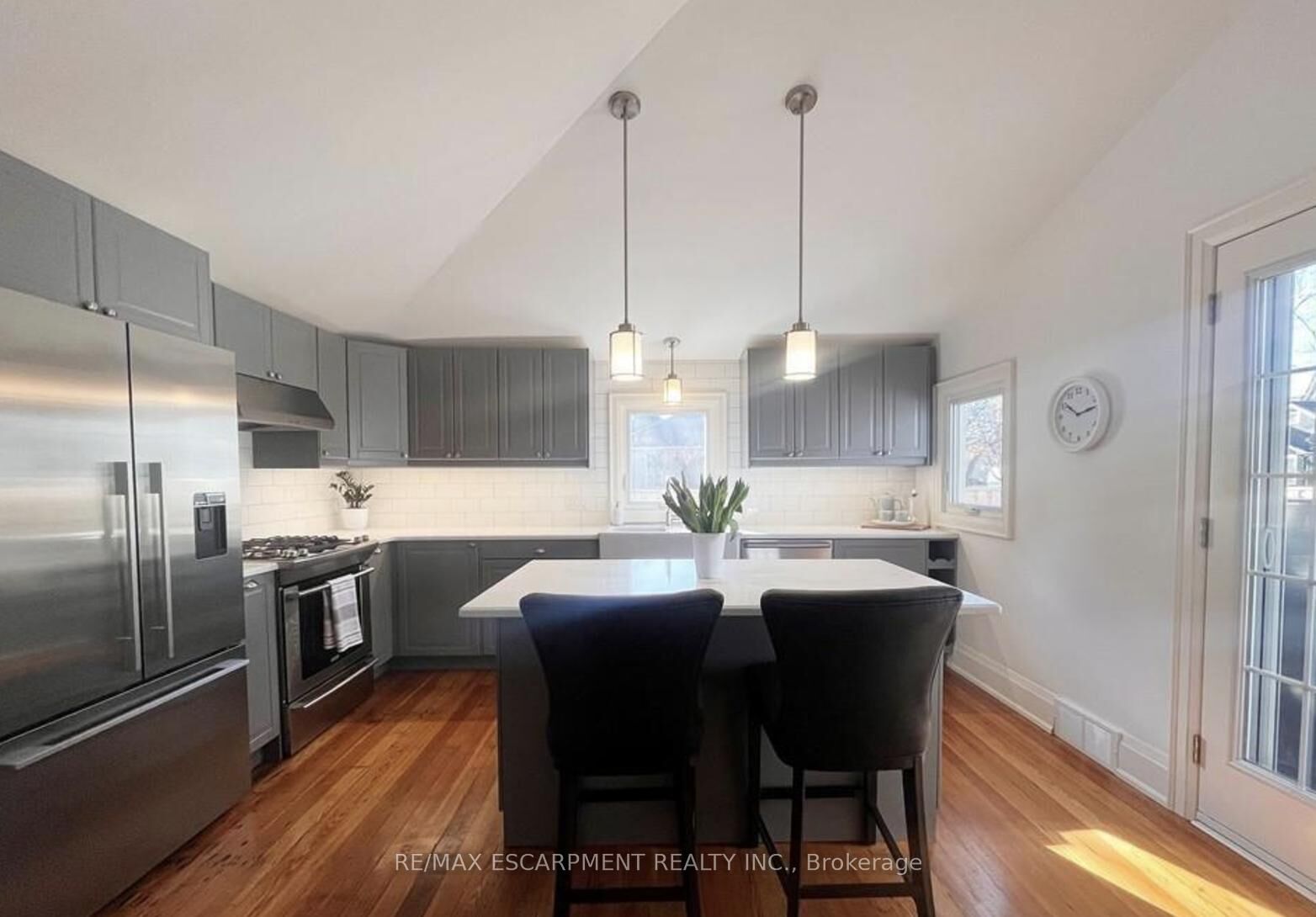 Property Photo:  32 Rodman Street Main  ON L2R 5E1 