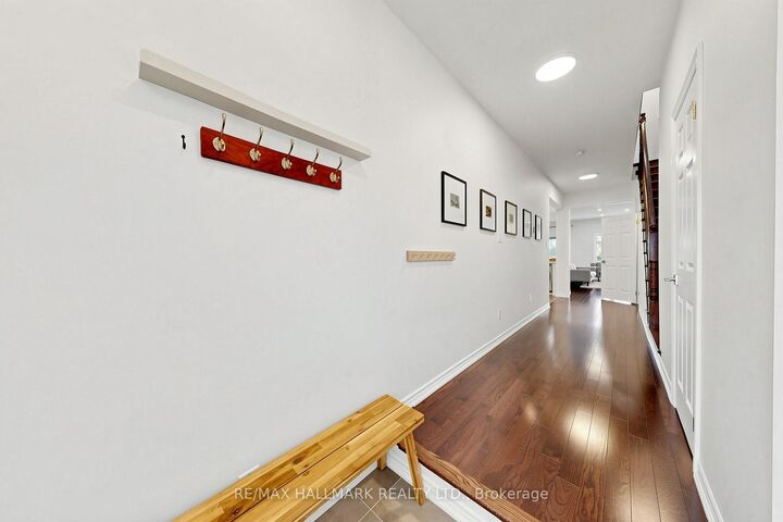 Property Photo:  12 Danpatrick Drive  ON L4S 2T1 