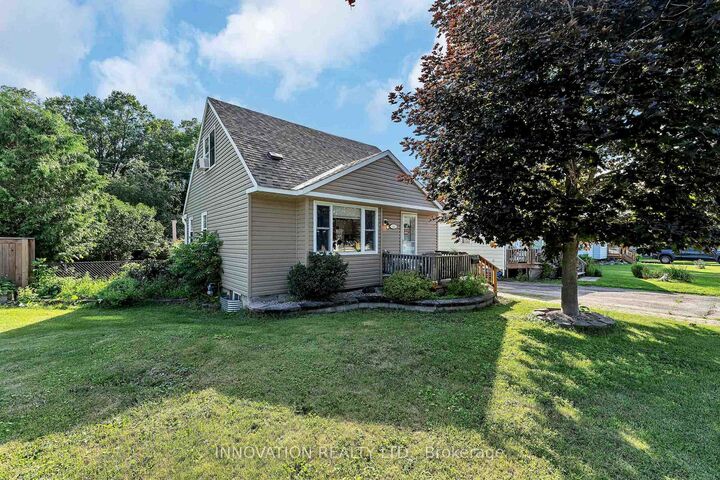 Property Photo:  144 Francis Street  ON K7V 1C4 