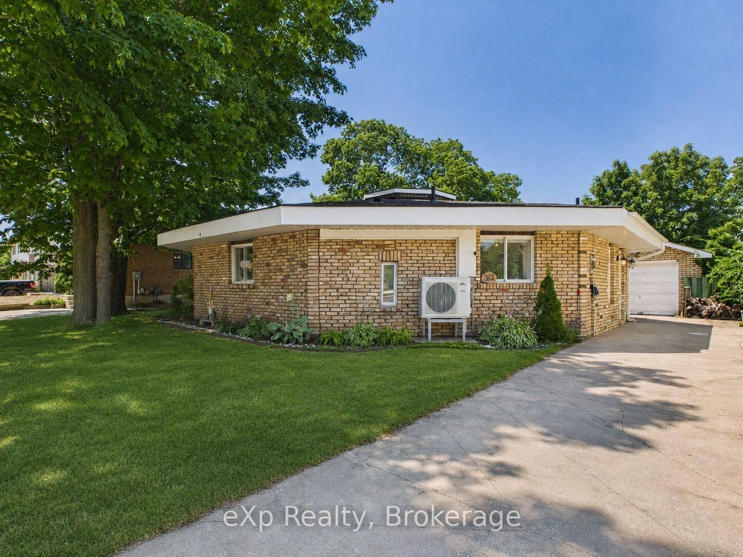 Property Photo: 312 Bricker Street ON N0H 2C1