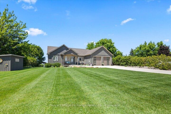 Property Photo:  810 Lake Range Drive  ON N2Z 0B3 