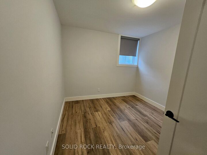 Photo de la propriété:  846 Alpine Avenue  ON K2B 5R6 