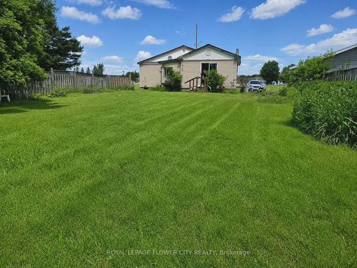 Property Photo: 14 St Thomas Street E ON P0H 2N0