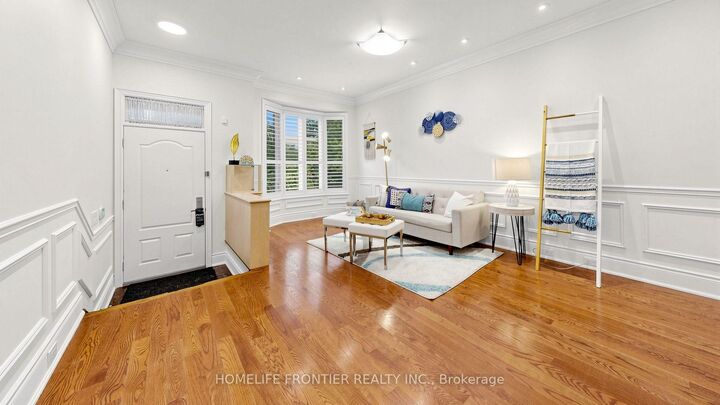 Property Photo: 30 Clairtrell Road ON M2N 5J6