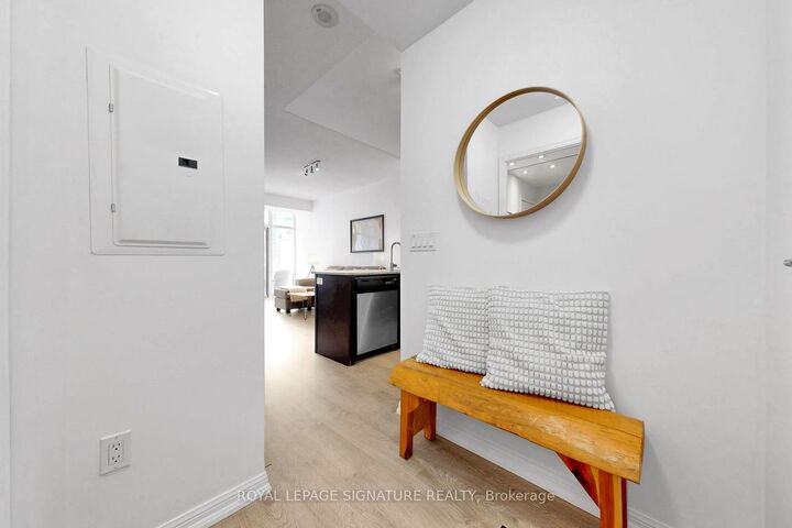 Property Photo: 75 East Liberty Street 1611 ON M6K 3R3