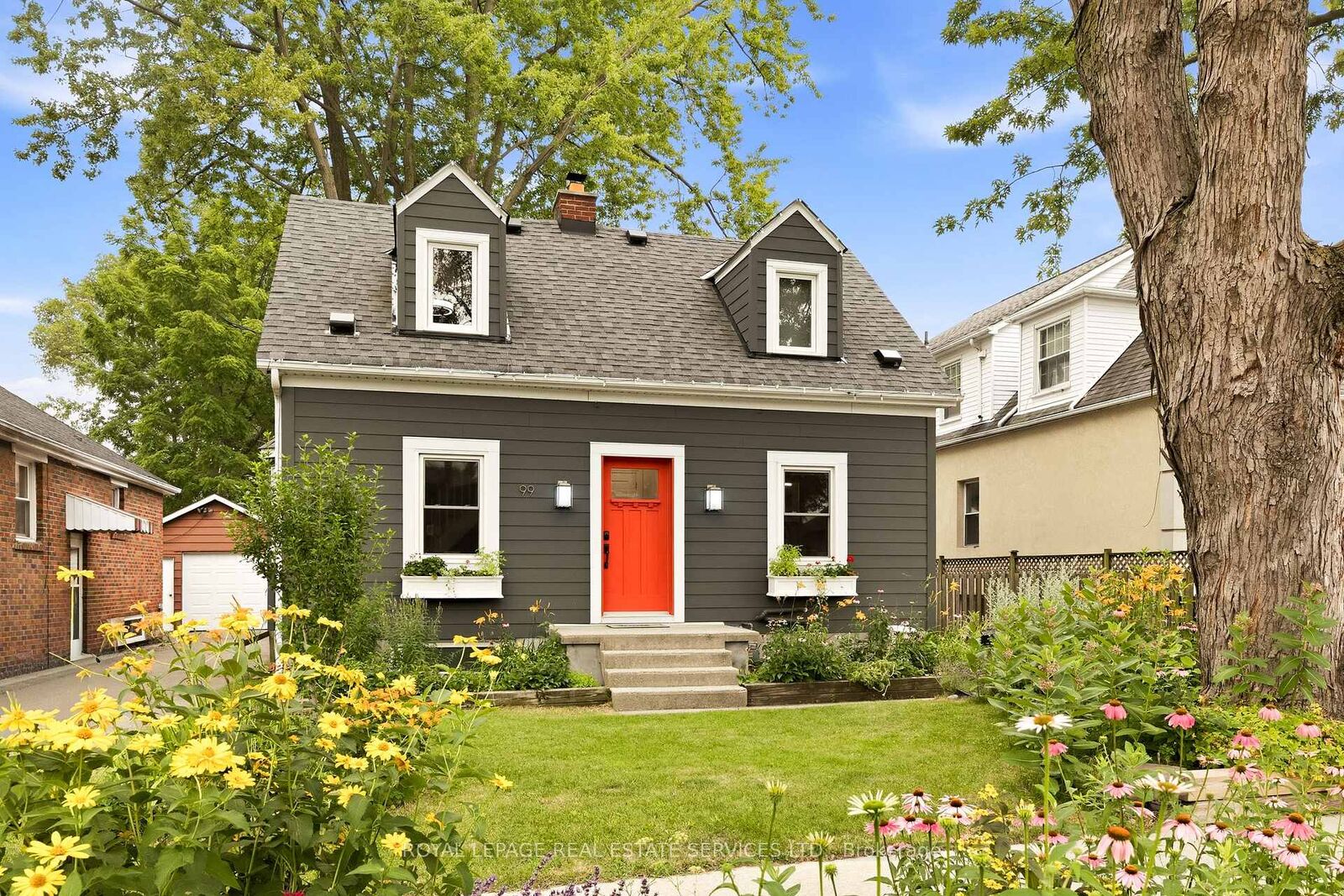Property Photo:  99 Foch Avenue  ON M8W 3X9 