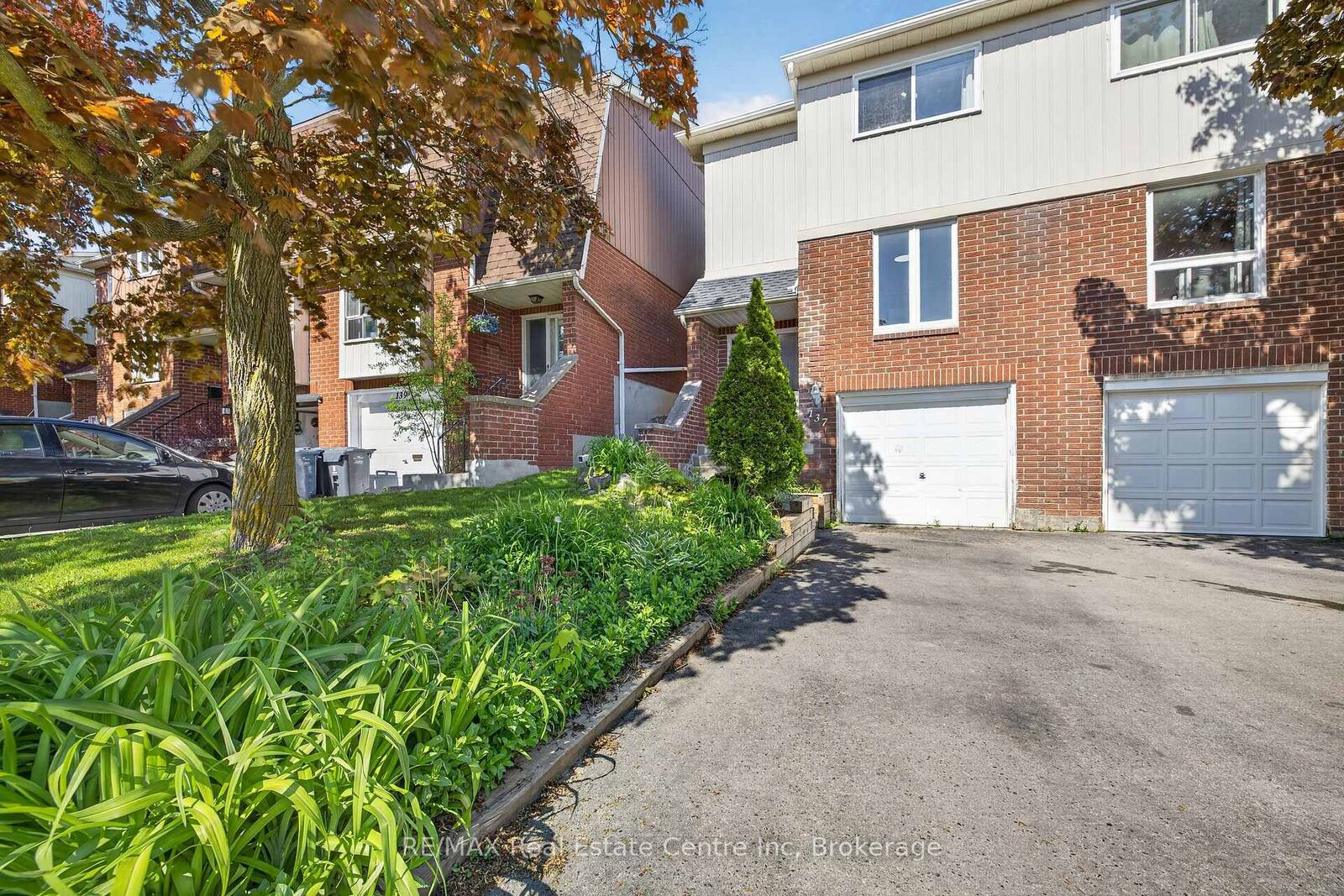 Property Photo: 137 Dovercliffe Road ON N1G 3A5