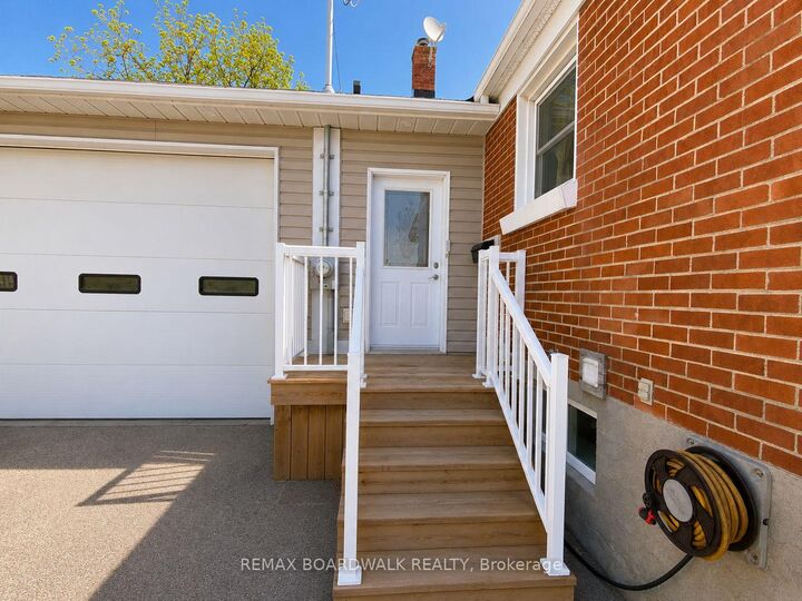 Property Photo: 39 Condie Street ON K7A 2T3