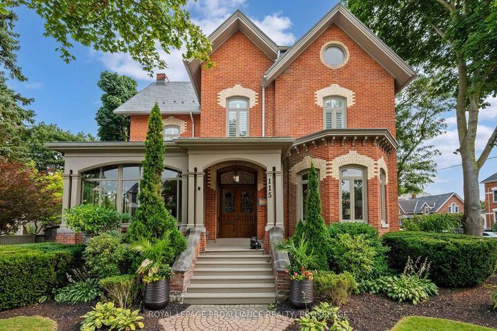 115 Bridge Street E — photo 1