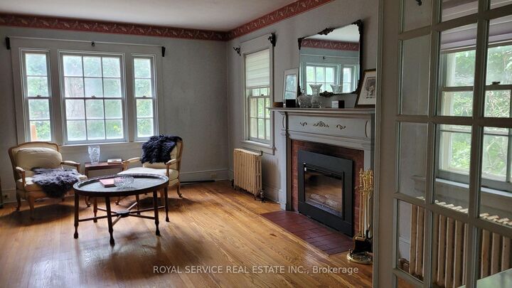 Property Photo: 52 King Street ON L1A 2R5
