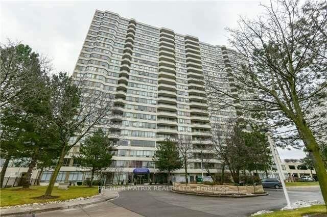 Property Photo: 3 Greystone Walk Drive 1421 ON M1K 5J4
