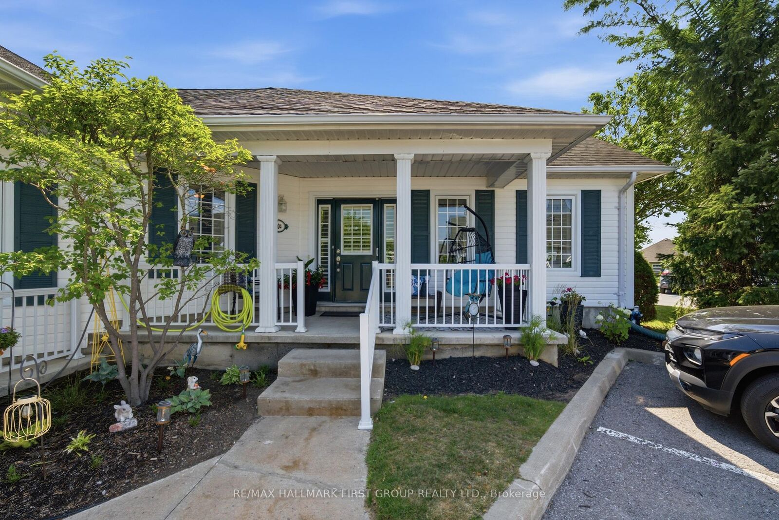 Property Photo:  325 Densmore Road 404  ON K9A 0E4 