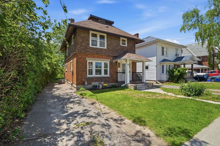 82 Marmora Street — photo 1