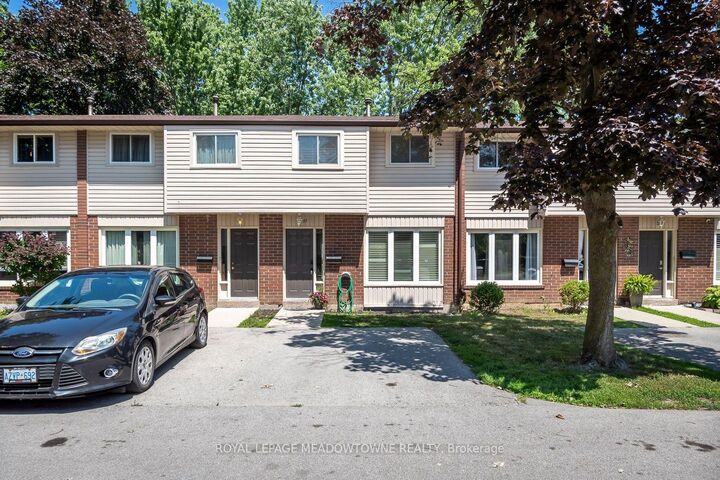 Property Photo:  2 Weiden Street 37  ON L2M 6W5 