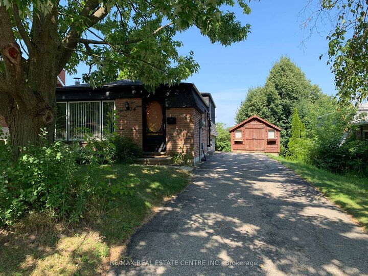 Property Photo: 14 Sandsprings Crescent ON N2E 2C7
