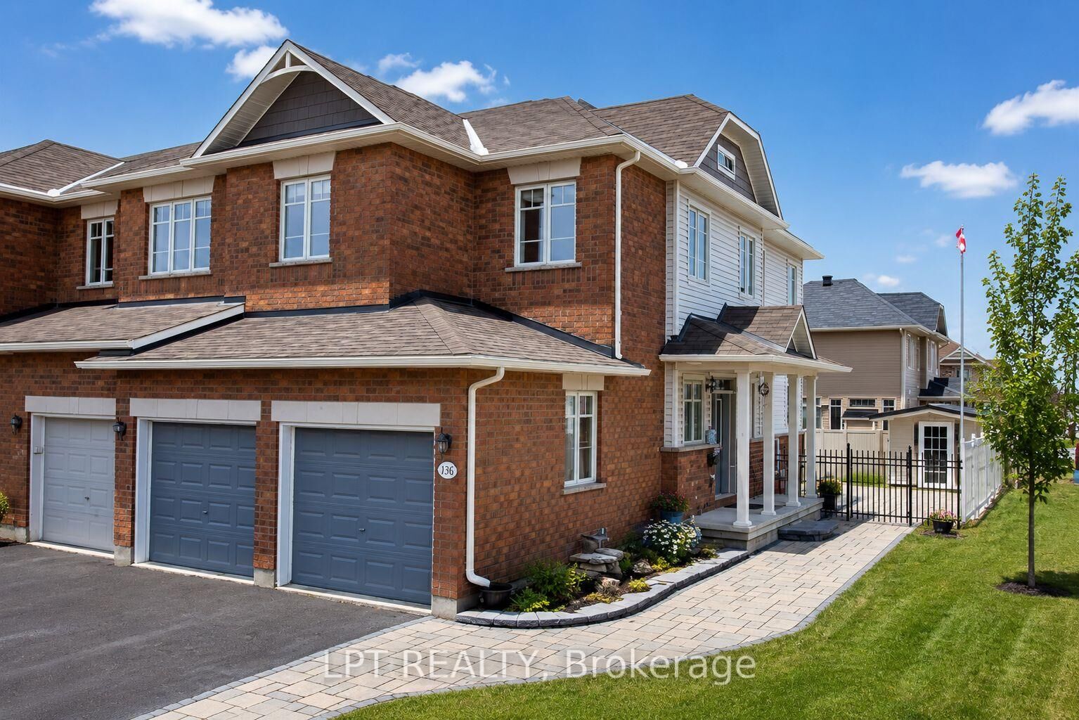 Property Photo: 136 Calaveras Avenue ON K2J 5K4