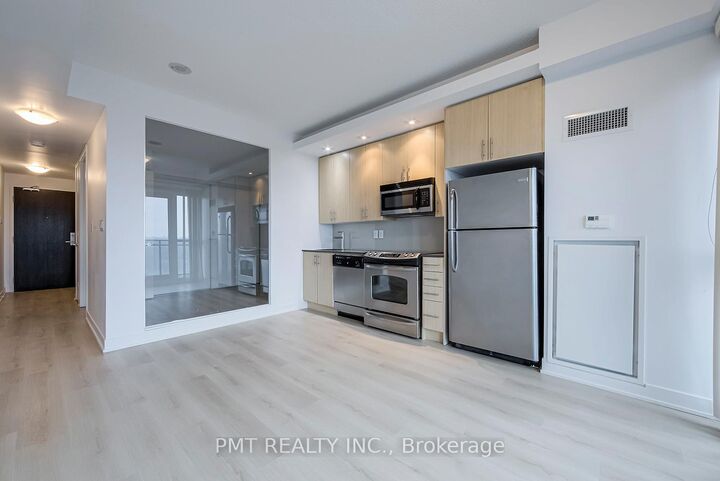 Property Photo: 165 Legion Road N 2722 ON M8Y 0B3