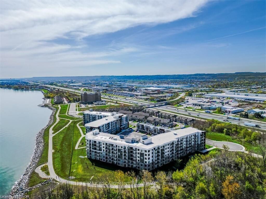 Property Photo:  125 Shoreview Placeway 102  ON L8E 0K3 