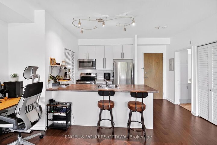 Property Photo: 150 Caroline Avenue 203 ON K1Y 4X8