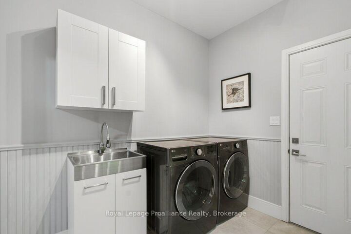 Property Photo: 52 Oak Ridge Drive ON K0K 3E0